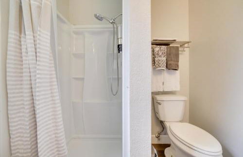 Centrally Located Reno Retreat with Patio and Yard - Foto 20