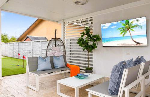 Spectacular Miami- Htd Pool,5 Bdrooms ,MiniGolf, Playground, Baby Items, BBQ - Photo 44