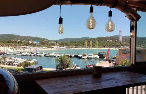 FACE MER ENTRE PLAGE ET MARINA - Foto 6