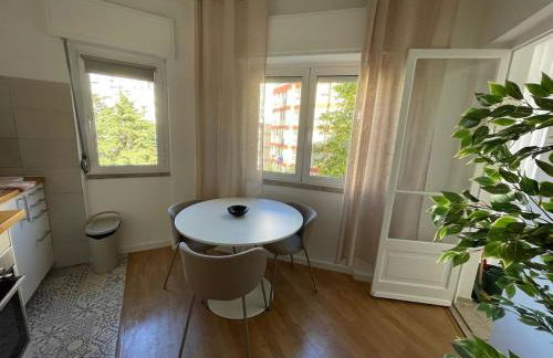 Lisbon in sight! Apartment near Reboleira subway - Photo 11