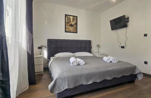 Lovely Apartment In Kucice With Wifi - Photo 13