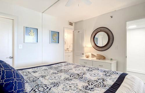 Oceanfront Sunrise Overlooking Pool Walk to shopping dining Sunrise 805 - Foto 13