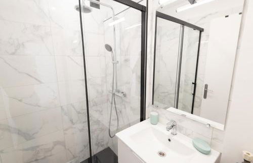 Appartement Cosy et Lumineux - Tout équipé - Hypercentre Lorient par Groom - Foto 5