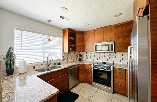 Modern Resort Condo - Pools, Courts & Scenic Views - Foto 47