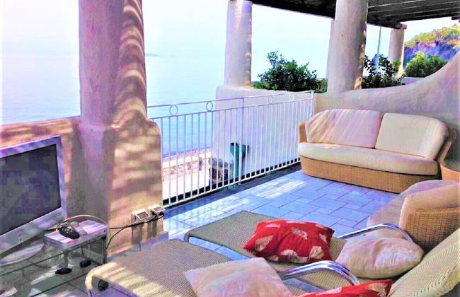 Seafront Apartment - Beach in front - Foto 11