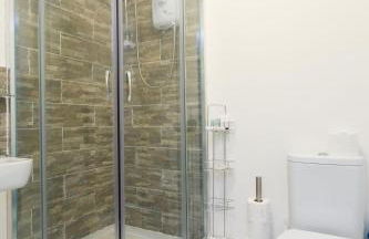 Live in Leeds Nazarene Apartments - Photo 32