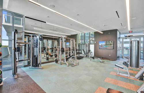 Luxury 2 Bedroom Corner Condo Walk to Design District, Infinity pool with Bay and City views, Gym, Free Parking Spot - Foto 35