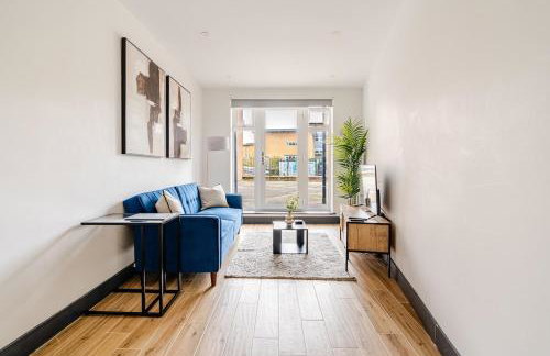 Luxury Apartment Close to Elstree & Borehamwood Station - Photo 22