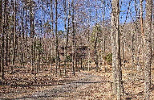 Cabin with Decks and Fire Pit Near Lost River! - Foto 32