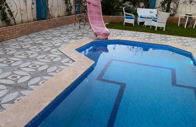 Blue House 4-bed Villa in North Coast Area - Photo 12