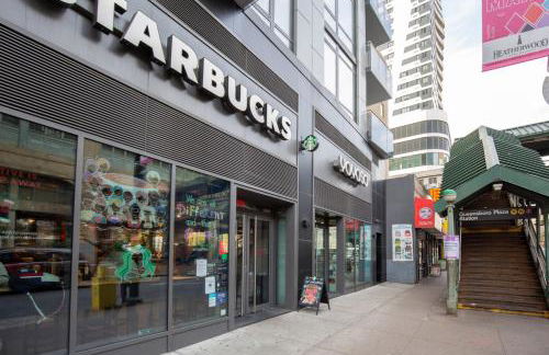 Blueground LIC gym balcony nr MoMA PS1 NYC-1659 - Foto 33