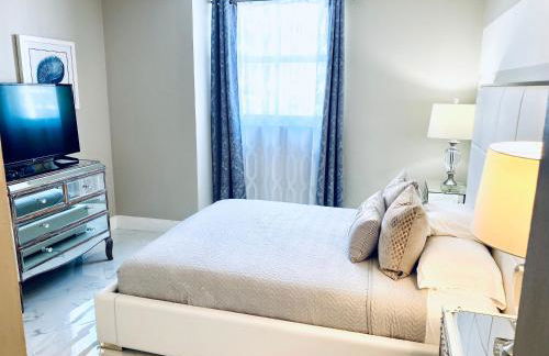 OCEAN BAY VIEWS 2Bdr 2Bath BEACH CONDO PARKING - Photo 21