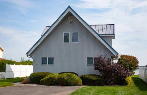 Katies Cottage Lakefront Stay with Hot Tub and Kayaks - Foto 32