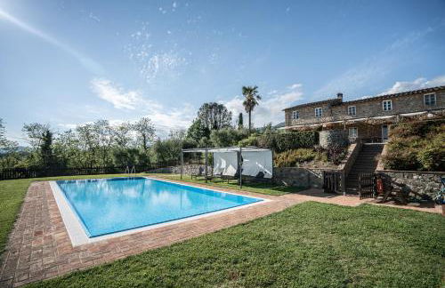 Casale rinnovato immerso nella campagna con splendida piscina privata - Foto 2