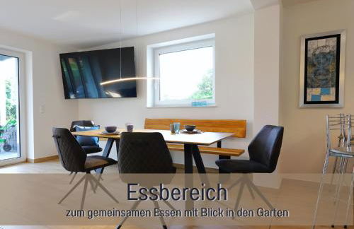Ferienhaus Höckelheim - FeWo Blaue Lagune - neu, modern & geräumig - 100 qm - 3 Schlafzimmer - bis 6 Gäste, Babies reisen gratis - Garten, Grill & Terrasse - Fußbodenheizung - Smart-TV - Küche mit Backofen, Spülmaschine & Toaster - nahe Göttingen - Foto 3