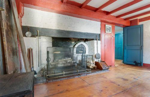 5BR Minutes to Salem|Historic Downtown Beverly - Photo 9