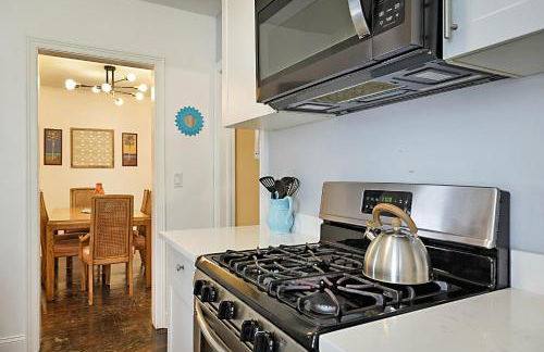 Steps to Beach & Downtown! Spacious Beach Bungalow #2 - Foto 8