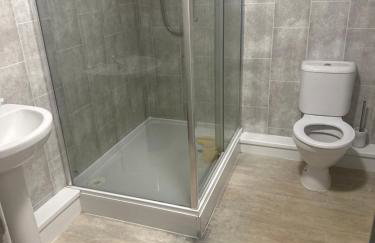 The Cozy Modern Stay - Photo 7