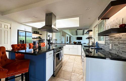 Hilltop Villa, Pool Oasis, Pickleball Court, Avocado Grove, Views - Foto 17