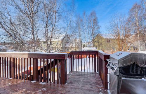 Hike, Bike and Ski! Cozy Anchorage Townhome - Photo 3