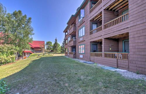 Resort Condo with Lake and Pool about 5 Mi to Flume Gorge! - Foto 26