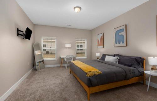 Modern 2BR 2BA New Build Condo with Garage & Patio - Foto 24