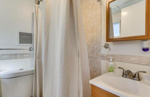 Spacious Fanwood Home with Decks, Walk to Park! - Foto 15