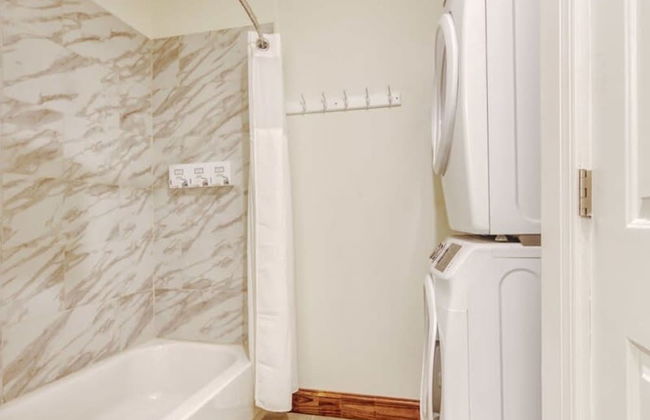 Sosuite 1BR Penthouse w W D Gym On-site Bar - Foto 39