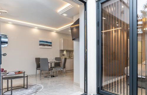 Luxurious 2 King-size bed flat with Patio - Foto 8