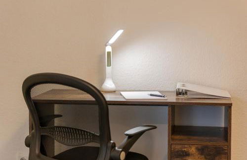 Rob's Flat - Moderne 3-Zimmer-Ferienwohnung mit Terrasse, 6 Schlafplätzen, 2 Min S-Bahn, Weil der Stadt bei Stuttgart - Foto 11