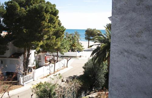 Beautiful seafront house - Photo 28