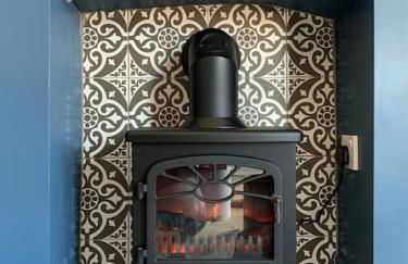 No 11, Fishguard, Ideal for beach, coastal path and town! - Photo 27