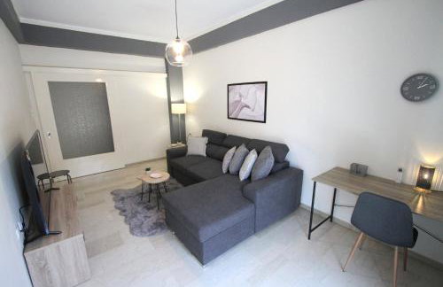 Newly Renovated Central 2 Bedroom Apartment in Kozani - Foto 8