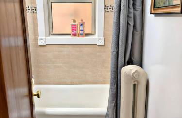 Perfectly Located 1-Bedroom Unit - Hinman D2 - Foto 12