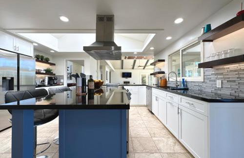 Hilltop Villa, Pool Oasis, Pickleball Court, Avocado Grove, Views - Foto 21