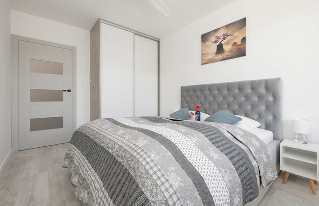 Pet-friendly Spadochroniarzy by Renters - Photo 3