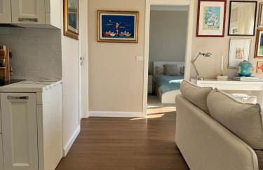 Artsy Italian lake retreat with stunning views! - Foto 28