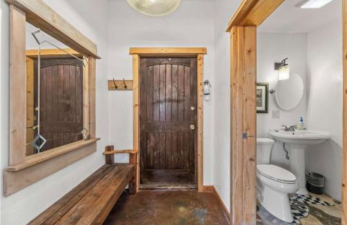 Perfect Family Mountain Getaway with Sauna & Hot Tub - Foto 52