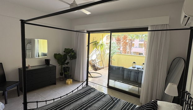 2 Bed Townhouse Sleeps 4 - Pool - Patio & Balcony - Foto 4, Habitación