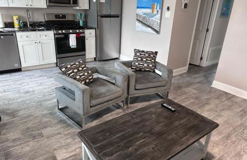 Beach Block Parking Modern Decor Porch - Foto 36