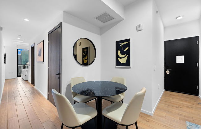 Apt with Stunning View at Downtown Miami - Photo 7