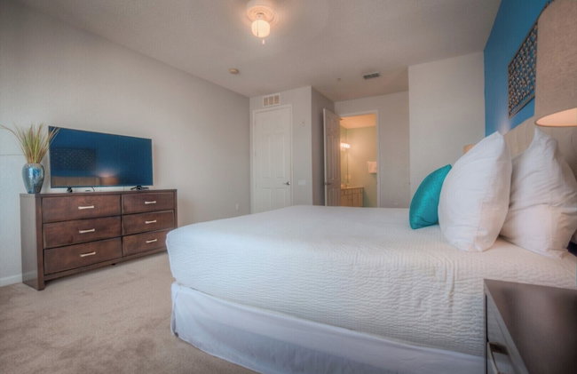 Beautiful LAKEVIEW Deluxe Condo Near Theme Parks - Foto 39