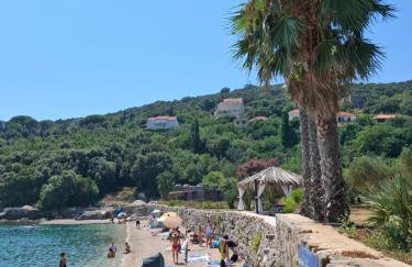 Olive Garden Beachside Hideaway - Photo 44