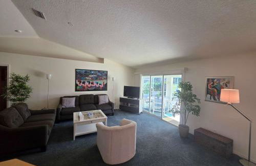 On the Course with a Pool - Foto 6