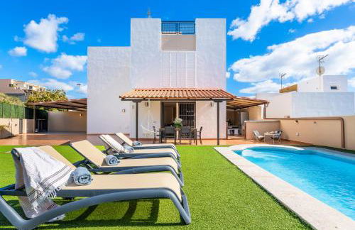 Villa Trueno Refugio de Lujo con Piscina Climatizada y Vistas - Foto 3