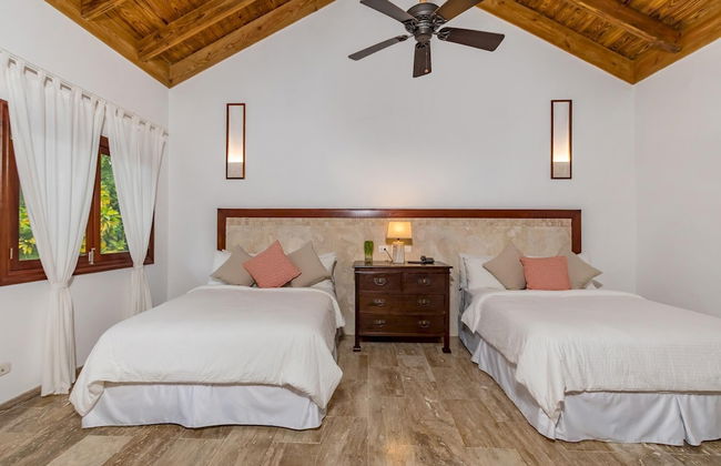 Casa de Campo Villa Luxurious Property up to 12 People With Pool Jacuzzi BBQ Golf - Photo 28