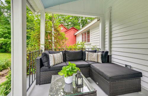 Historic Farmhouse Near Mountains and Colleges! - Foto 31