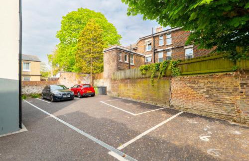 Large One Bedroom Apartments Southsea Sleeps 3 - Free Parking - Foto 27