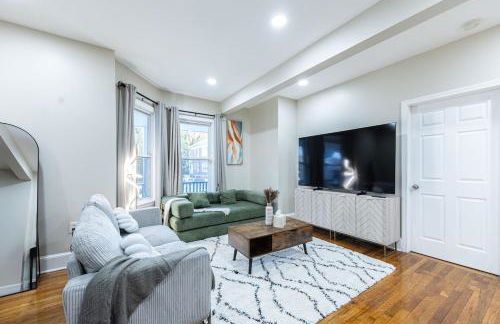 Cozy, Spacious Home Near Downtown Boston - Foto 21