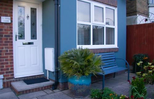 Stunning Seafront House with garden and private parking - Foto 23